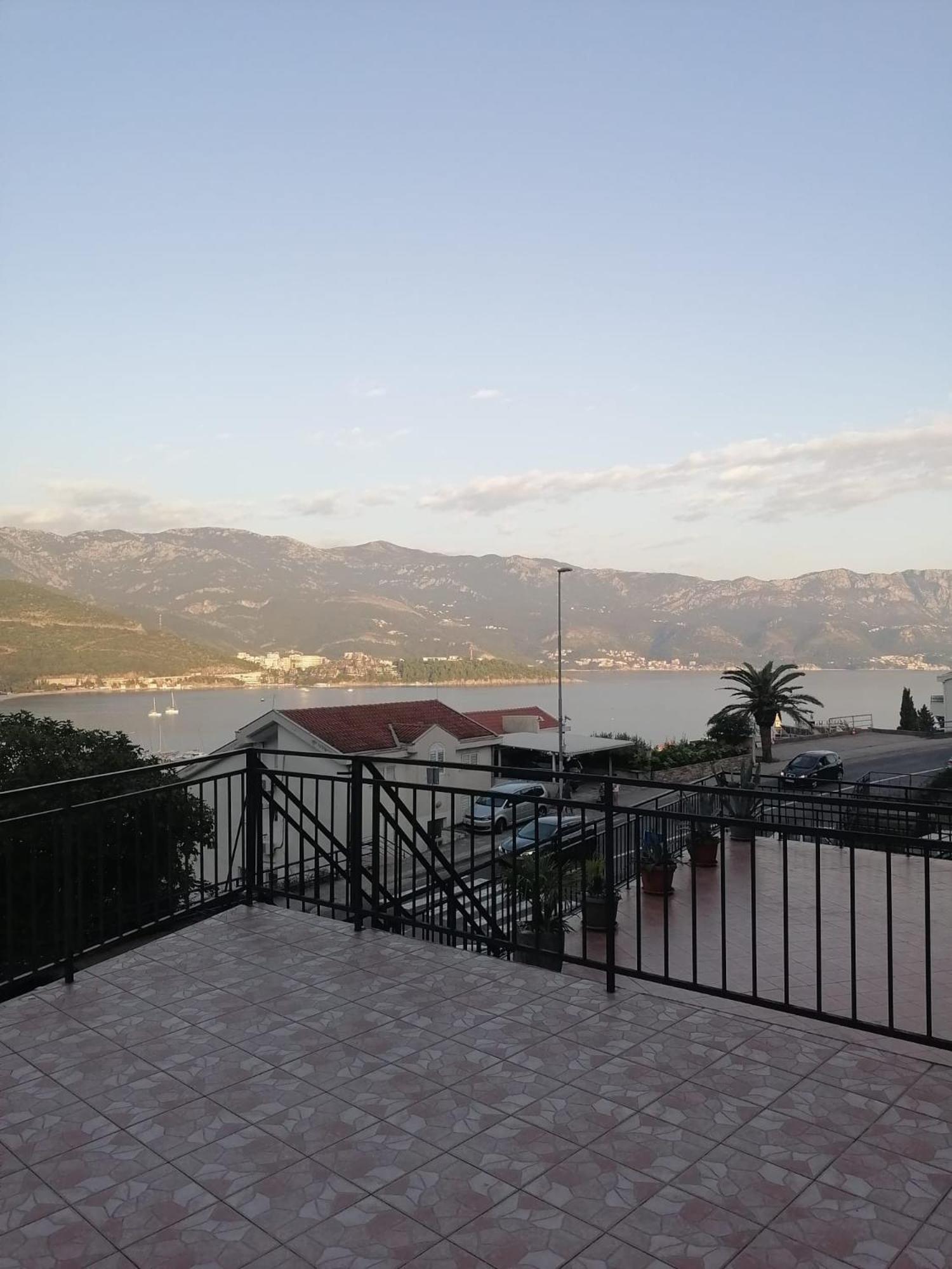 Guest House Garden Budva Exteriör bild