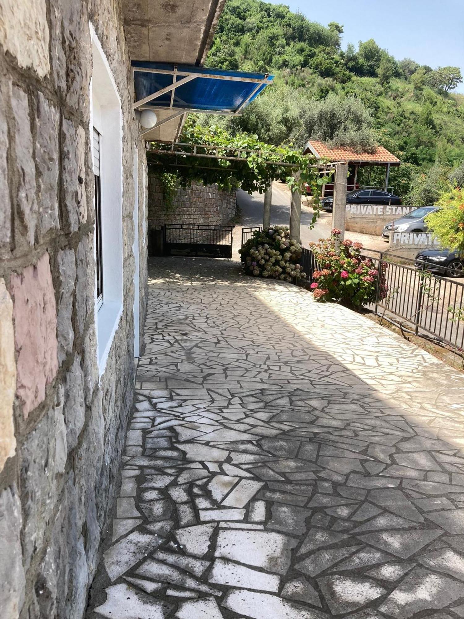 Guest House Garden Budva Exteriör bild